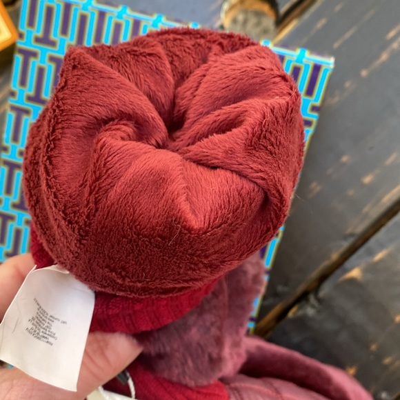Tory Burch Rabbit Fur Mittens in Imperial Garnet - Picture 8 of 11